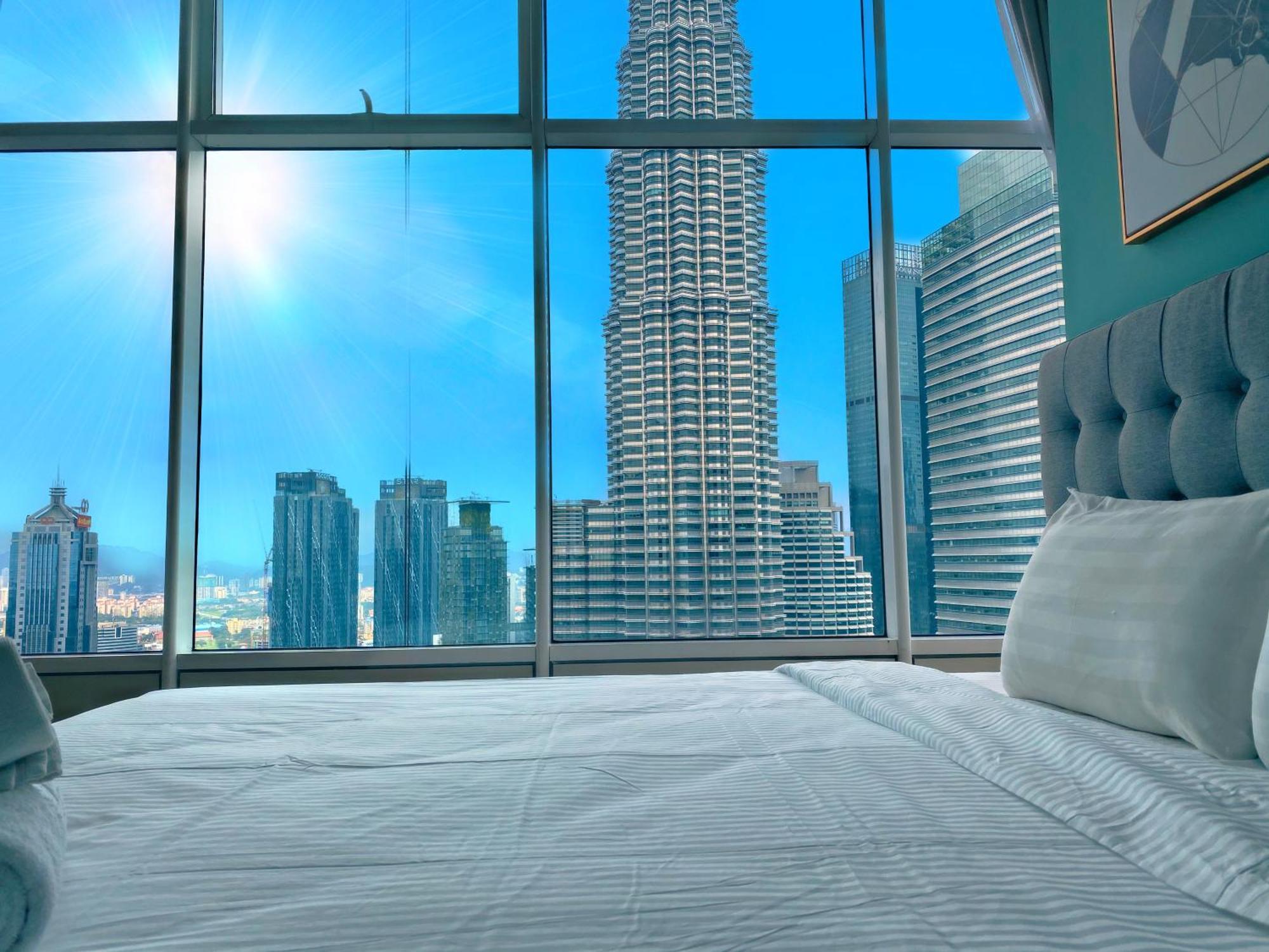 Sky Klcc By *